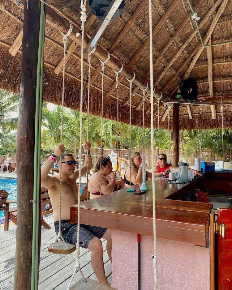 Chulas Pool Party and Beach Bar — foto 4 de 5