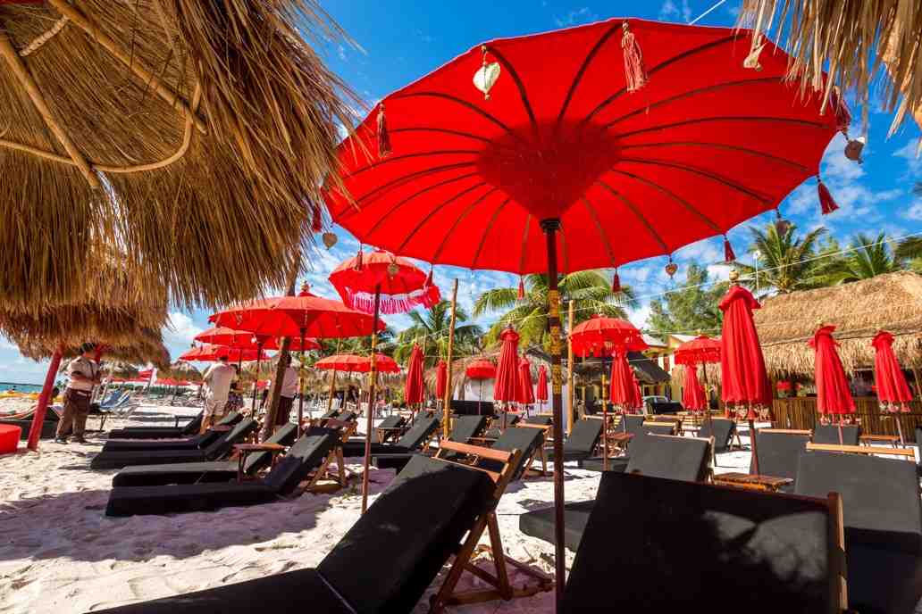 Serenity Beach Club — photo 3